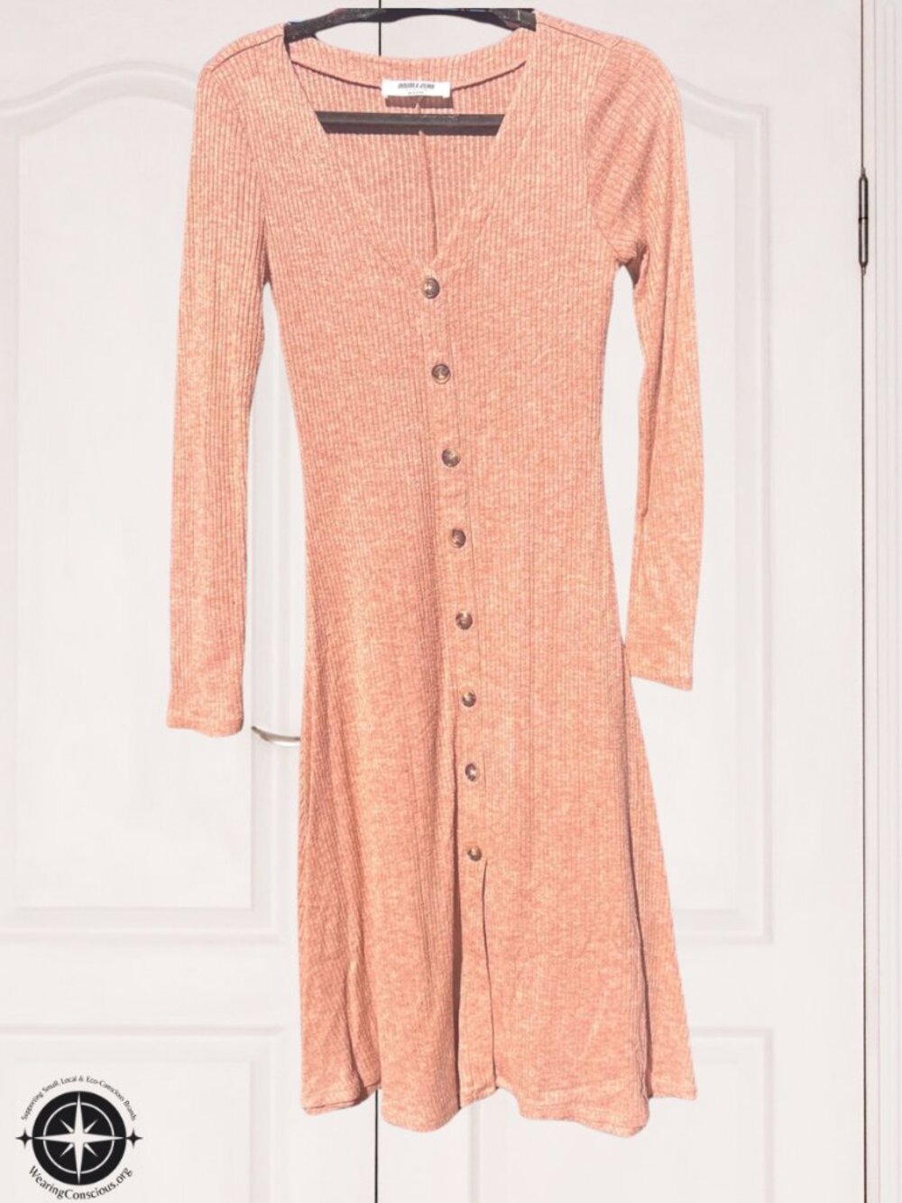 Button-Up Long Sleeve Sweater Dress – M